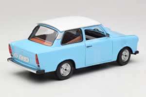 Trabant 601 Deluxe Zils Balts Sun Star 1:18 4286 Metāls — attēls 2 no 6