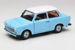 Trabant 601 Deluxe Zils Balts Sun Star 1:18 4286 Metāls