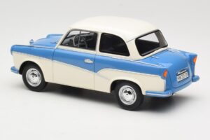 Trabant P50 Gaiši Zils Krēmkrāsa BoS Models 1:18 BOS035 Sveķi — attēls 5 no 6