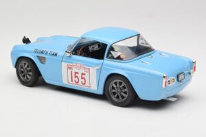 Triumph TR4 Rally Car Revell 1:18 8773 Metāls — attēls 7 no 8