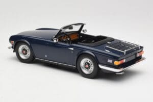 Triumph TR6 PI Tumšzils Minichamps 1:18 155132032 Metāls — attēls 5 no 6