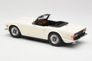 Triumph TR6 PI Balts Minichamps 1:18 155132035 Metāls — attēls 5 no 6