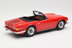 Triumph TR6 PI Sarkans Minichamps 1:18 155132031 Metāls — attēls 2 no 6