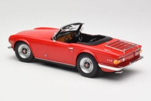 Triumph TR6 PI Sarkans Minichamps 1:18 155132031 Metāls — attēls 5 no 6