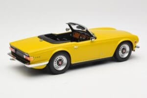 Triumph TR6 RHD Dzeltens Minichamps 1:18 155132034 Metāls — attēls 2 no 6