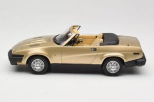Triumph TR7 DHC Zelts BoS Models 1:18 BOS221 Sveķi — attēls 3 no 6