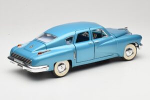Tucker Torpedo Zils Road Signature 1:18 92268 Metāls — attēls 3 no 8