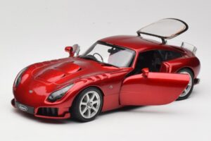 TVR Sagaris Sarkans Revell 1:18 08816 Metāls — attēls 2 no 8