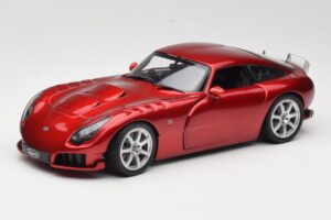 TVR Sagaris Sarkans Revell 1:18 08816 Metāls