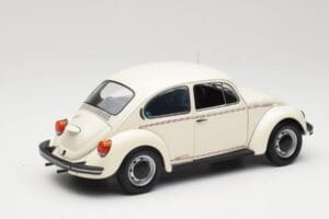 Volkswagen 1200 Jeans Bug Balts Minichamps 1:18 150057101 Metāls — attēls 3 no 8