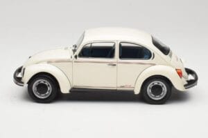 Volkswagen 1200 Jeans Bug Balts Minichamps 1:18 150057101 Metāls — attēls 4 no 8