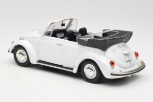 Volkswagen 1302 LS Kabriolets Balts Revell 1:18 8415 Metāls — attēls 7 no 8