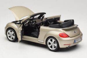 Volkswagen Beetle A5 Kabriolets Pelēks Kyosho 1:18 5C3099302P7W Metāls — attēls 5 no 8