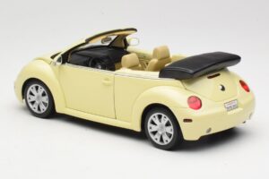 Volkswagen Beetle Kabriolets Dzeltens Gate 1:18 VW24108 Metāls — attēls 7 no 8