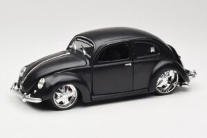 Volkswagen Beetle Type 1 Melns Maisto 1:18 31018 Metāls