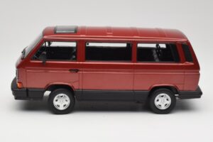 Volkswagen Bus T3 Multivan Magnum Mars Red Metallic KK-Scale 1:18 KKDC180991 Metāls — attēls 3 no 6