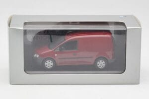 Volkswagen Caddy 2K Tumši Sarkans Minichamps 1:43 CADDY004 Metāls — attēls 4 no 4