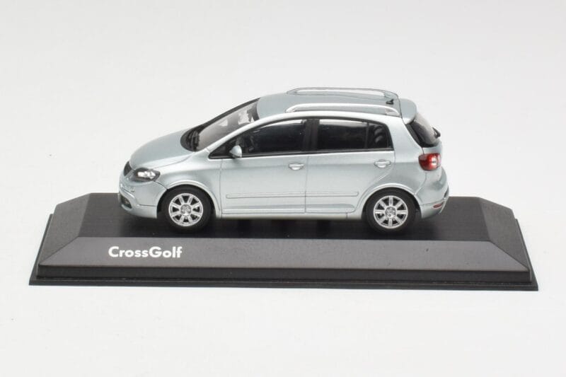 Volkswagen Cross Golf Mk5 Sudrabs Minichamps 1:43 400054370 Metāls