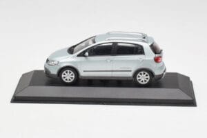 Volkswagen Cross Golf Mk5 Sudrabs Minichamps 1:43 GOLF003 Metāls