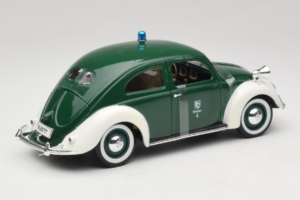 Volkswagen Export Sedan Police Maisto 1:18 56004 Metāls — attēls 2 no 6