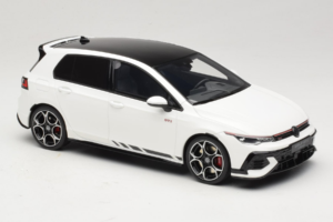 Volkswagen Golf Mk8 GTI Clubsport Pure White Otto 1:18 OT1221 Sveķi — attēls 4 no 6