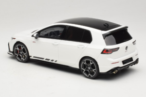Volkswagen Golf Mk8 GTI Clubsport Pure White Otto 1:18 OT1221 Sveķi — attēls 5 no 6