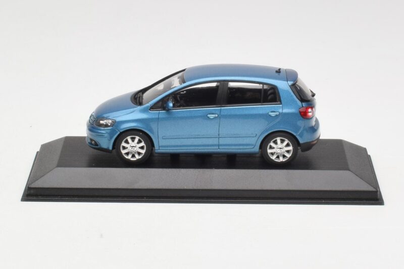 Volkswagen Golf Plus Mk5 Blue Metallic Minichamps 1:43 GOLF002 Metāls