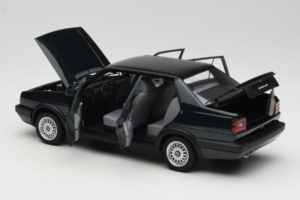 Volkswagen Jetta Mk3 CL Melns Icartime 1:18 JETTA001 Metāls — attēls 5 no 8