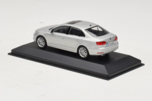 Volkswagen Jetta Mk6 Sudrabs Minichamps 1:43 JETTA002 Metāls — attēls 3 no 4