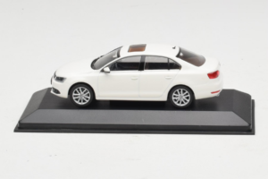 Volkswagen Jetta Mk6 Balts Minichamps 1:43 JETTA003 Metāls