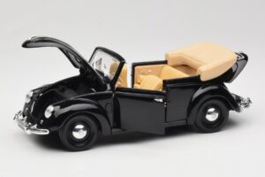 Volkswagen Vabole Kabriolets Melns Maisto 1:18 37800-M6 Metāls — attēls 2 no 8