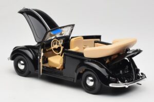 Volkswagen Vabole Kabriolets Melns Maisto 1:18 37800-M6 Metāls — attēls 5 no 8
