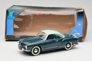Volkswagen Karmann Ghia Zils Solido 1:18 8061 Metāls — attēls 8 no 8