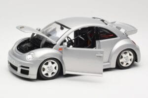 Volkswagen New Beetle RSi Sudrabs Bburago 1:18 3306 Metāls — attēls 2 no 8