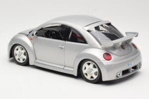 Volkswagen New Beetle RSi Sudrabs Bburago 1:18 3306 Metāls — attēls 7 no 8