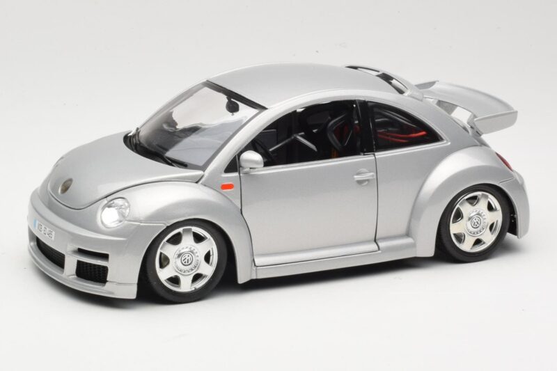 Volkswagen New Beetle RSi Sudrabs Bburago 1:18 3306 Metāls
