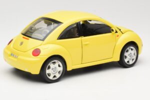 Volkswagen New Beetle Dzeltens Bburago 1:18 BEETLE001 Metāls — attēls 3 no 8