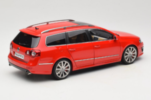 Volkswagen Passat B6 R36 Variant Sarkans NZG 1:18 KF044-5 Metāls — attēls 3 no 8