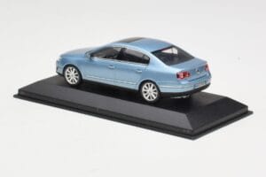 Volkswagen Passat B6 Blue Metallic Minichamps 1:43 PASSAT002 Metāls — attēls 3 no 4