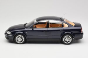 Volkswagen Passat W8 B5.5 Indigo Blue DNA 1:18 DNA000029 Metāls — attēls 3 no 6