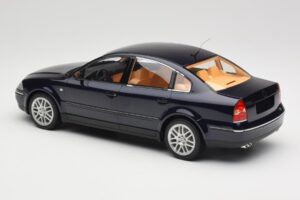 Volkswagen Passat W8 B5.5 Indigo Blue DNA 1:18 DNA000029 Metāls — attēls 5 no 6