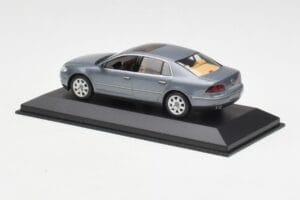 Volkswagen Phaeton 3D Pelēks Minichamps 1:43 3D0099300GPR7Q Metāls — attēls 3 no 4