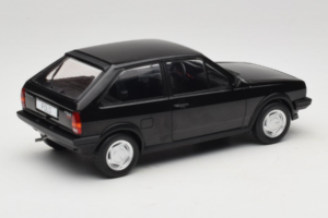 Volkswagen Polo II Coupe G40 Melns MCG 1:18 MCG18524 Metāls — attēls 2 no 6