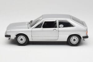 Volkswagen Scirocco GT Mk1 Silver Metallic Revell 1:18 08833 Metāls — attēls 4 no 8
