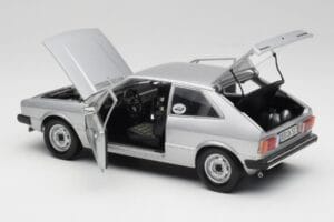 Volkswagen Scirocco GT Mk1 Silver Metallic Revell 1:18 08833 Metāls — attēls 5 no 8
