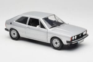 Volkswagen Scirocco GT Mk1 Silver Metallic Revell 1:18 08833 Metāls — attēls 6 no 8