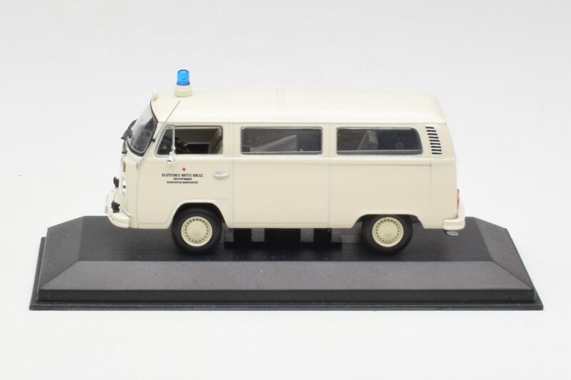 Volkswagen T2 Ambulance DRK Minichamps 1:43 400053090 Metāls