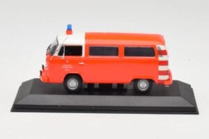 Volkswagen T2 Bus Ugunsdzēsēji Frankfurt Sarkani Buferis Minichamps 1:43 400053091-V1 Metāls