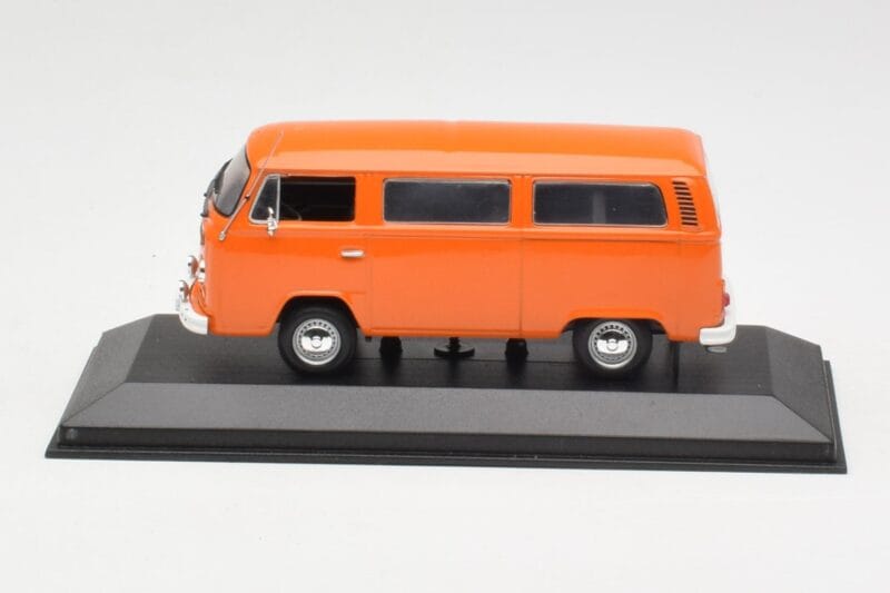 Volkswagen T2 Bus Oranžs Minichamps 1:43 400053000 Metāls