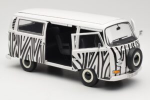 Volkswagen T2a Bus Safari Schuco 1:18 191 Metāls — attēls 5 no 8